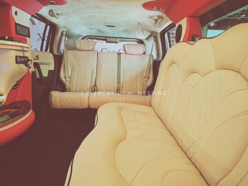 cho thue sieu xe cuoi hummer h3 limousine mau trang duyencar 2