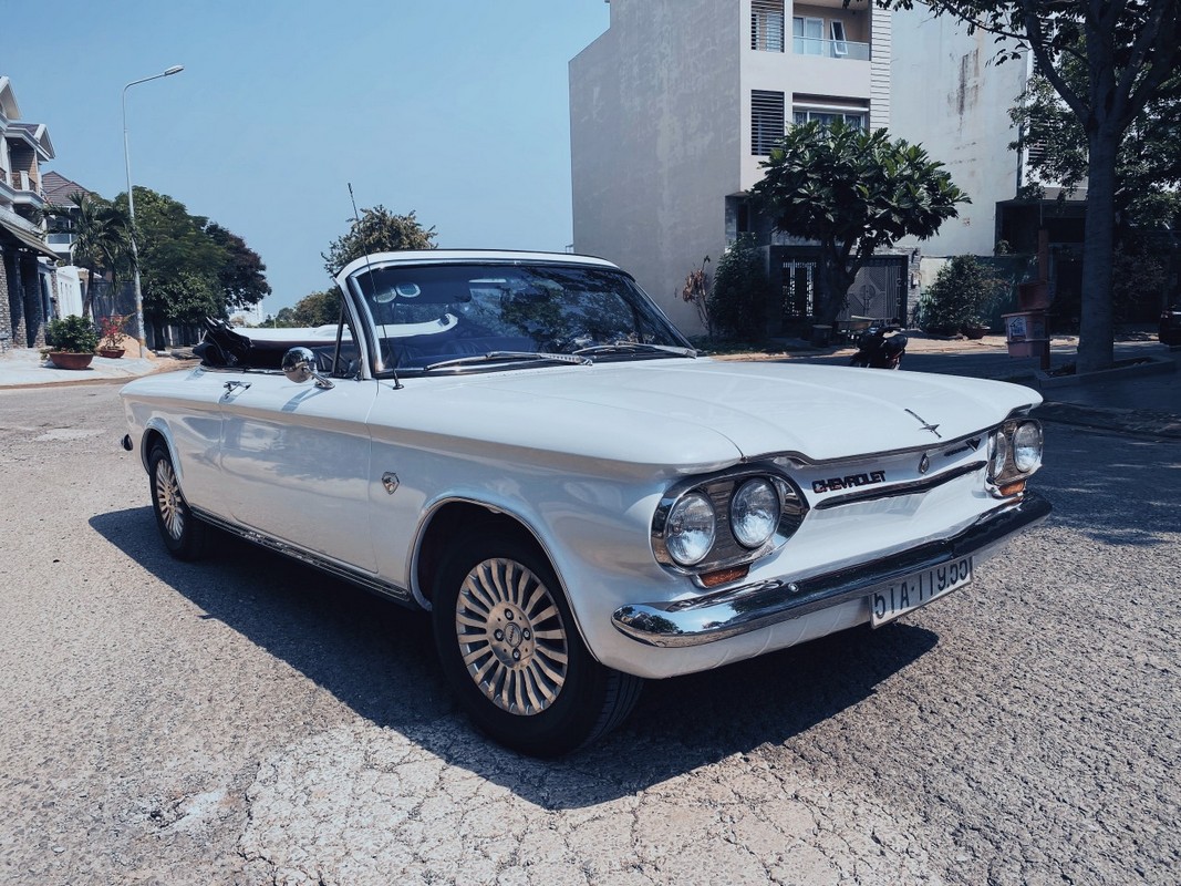 gia thue xe co chup hinh chevrolet corvair 5