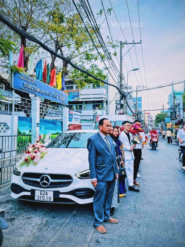 thue xe cuoi mercedes c200 doi moi duyencar 4
