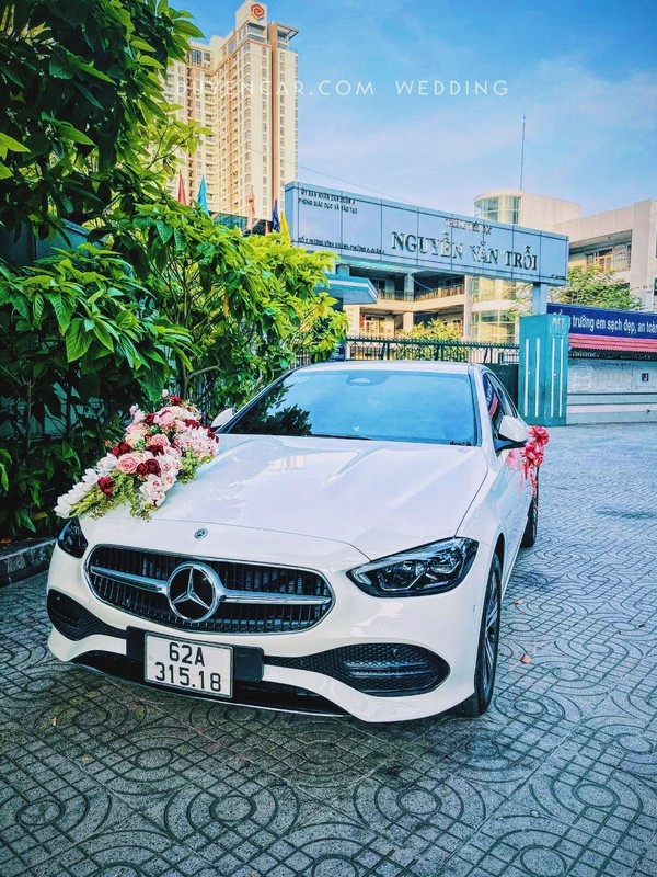 thue xe cuoi mercedes c200 doi moi duyencar 6