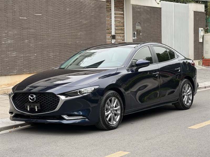 Xe cưới Mazda màu đen