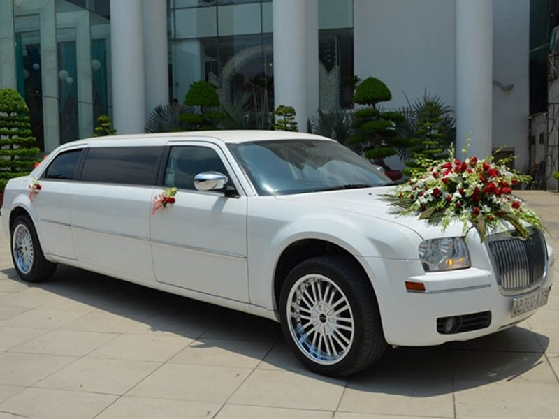 Đặc điểm nổi bật của xe Limousine đám cưới