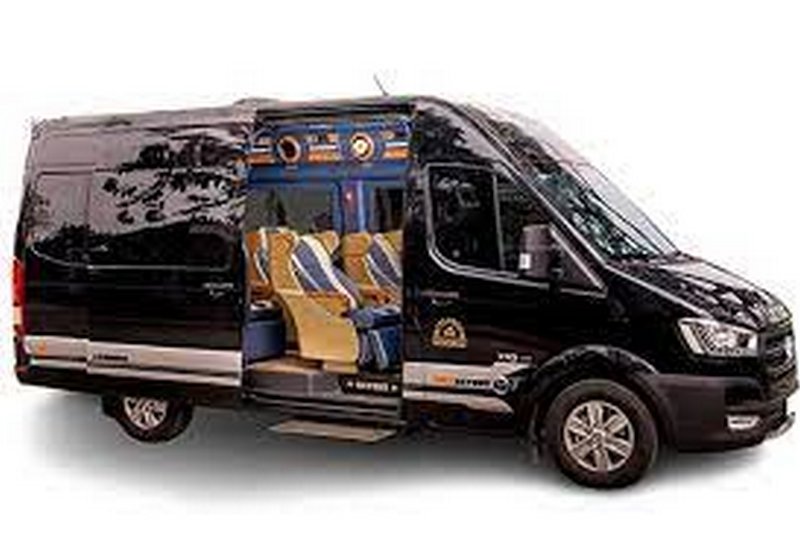 Dịch vụ cho thuê xe limousine 9 chỗ theo ngày
