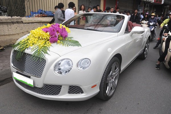 thue xe cuoi bentley 5