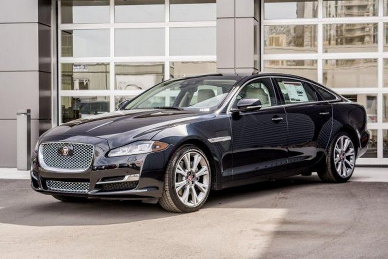 Xe cưới Jaguar XJL màu đen