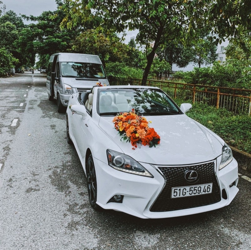 Bang Gia Thue Xe Hoa Mui Tran Hien Dai Co Dien Duyencar Lexus (3)