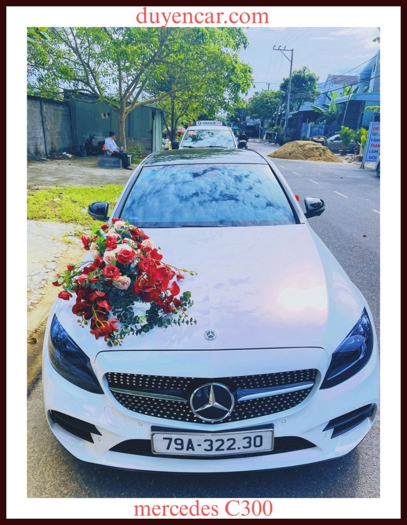 Mercedes C300 Xe Hoa Mau Trang Cao Cap Duyencar (4)