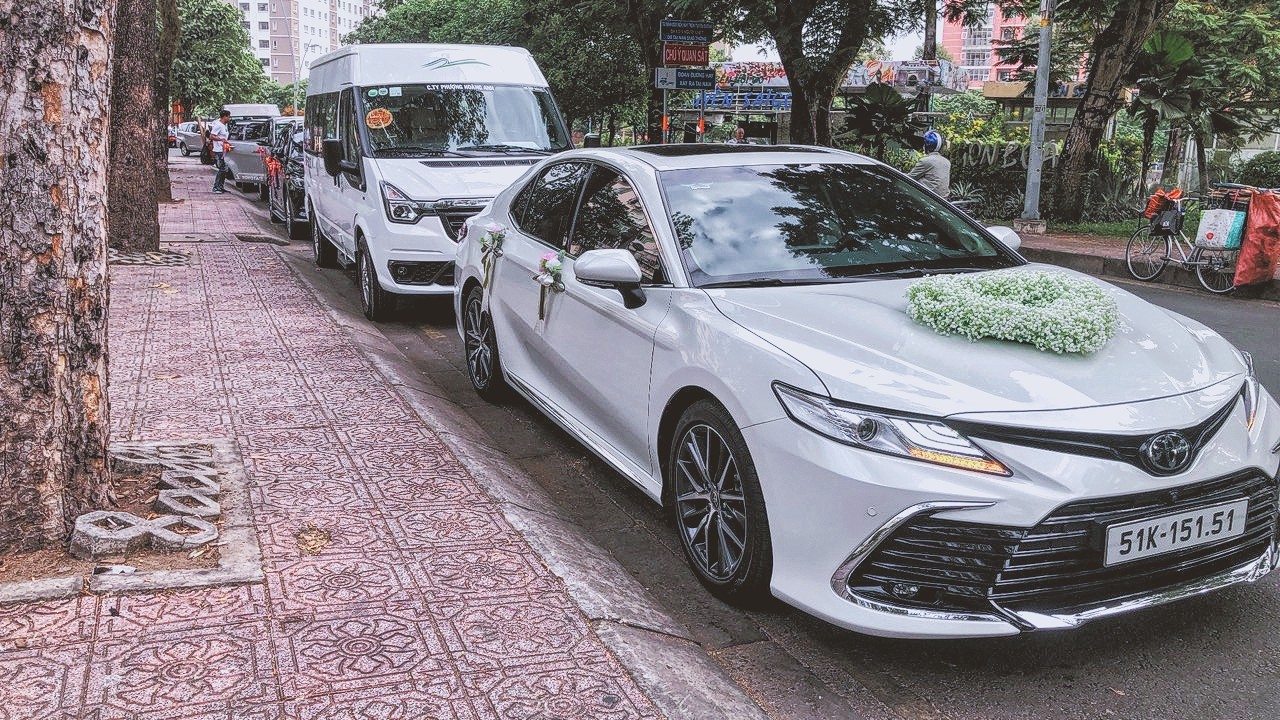 xe cuoi pho thong dong camry new 2