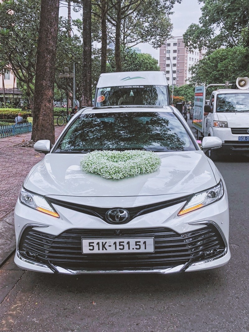 xe cuoi pho thong dong camry new 4