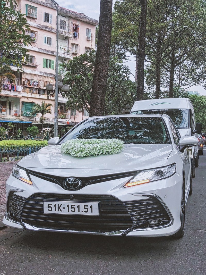 xe cuoi pho thong dong camry new 6