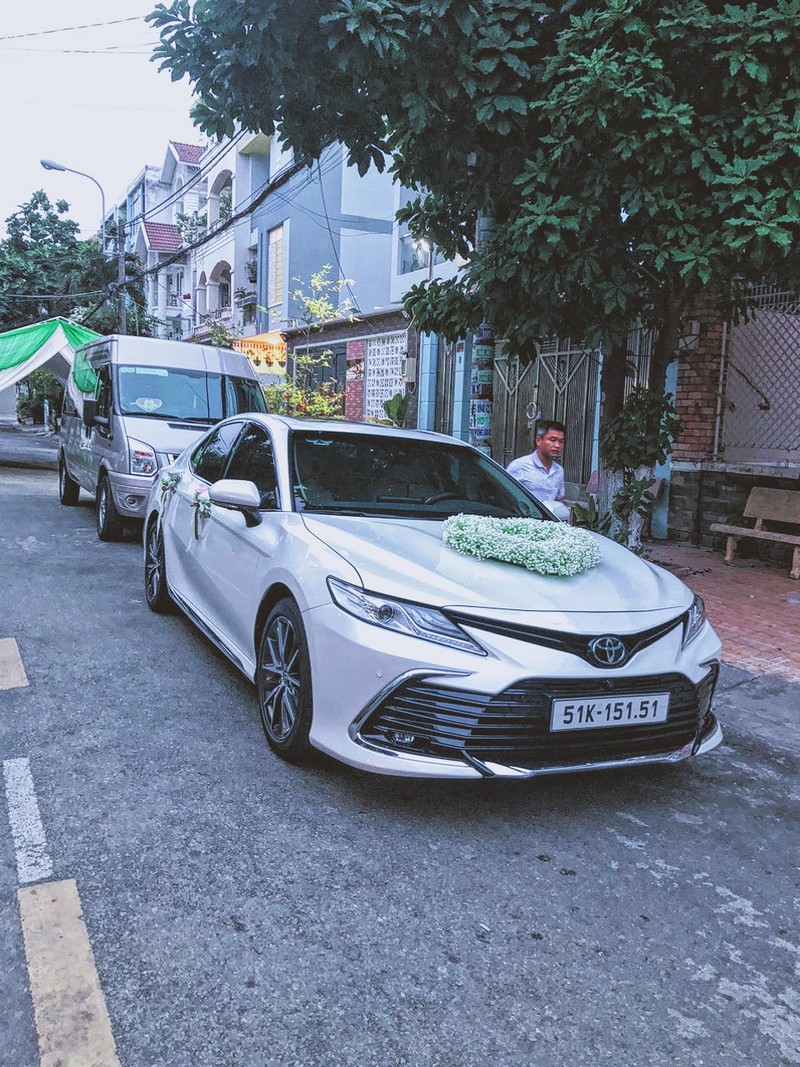 xe cuoi pho thong dong camry new 9