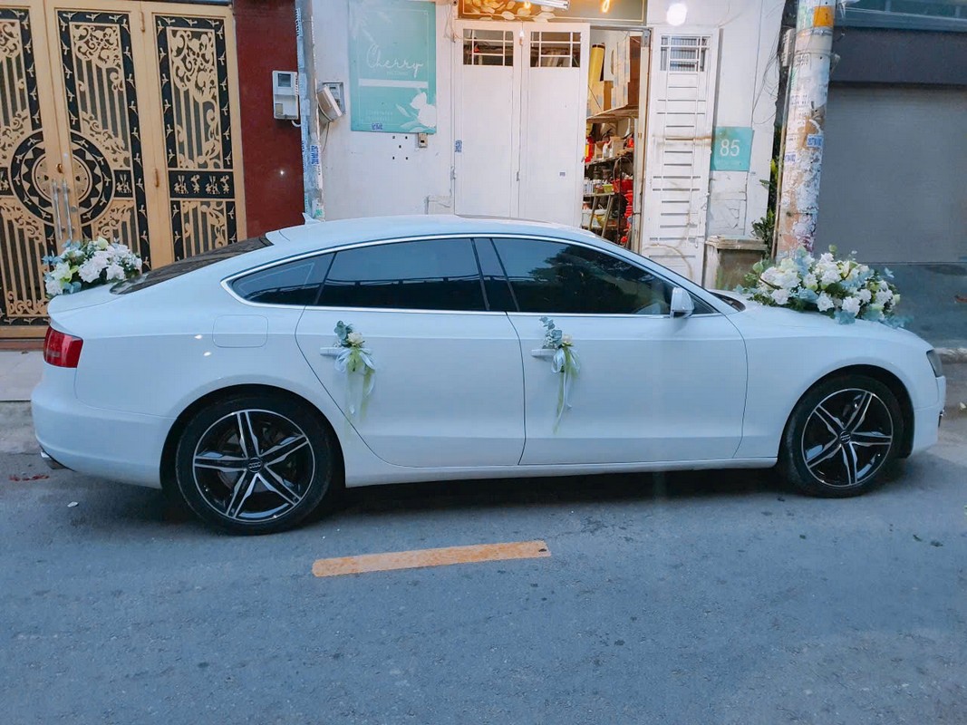 bang gia thue xe hoa 2024 audi 6
