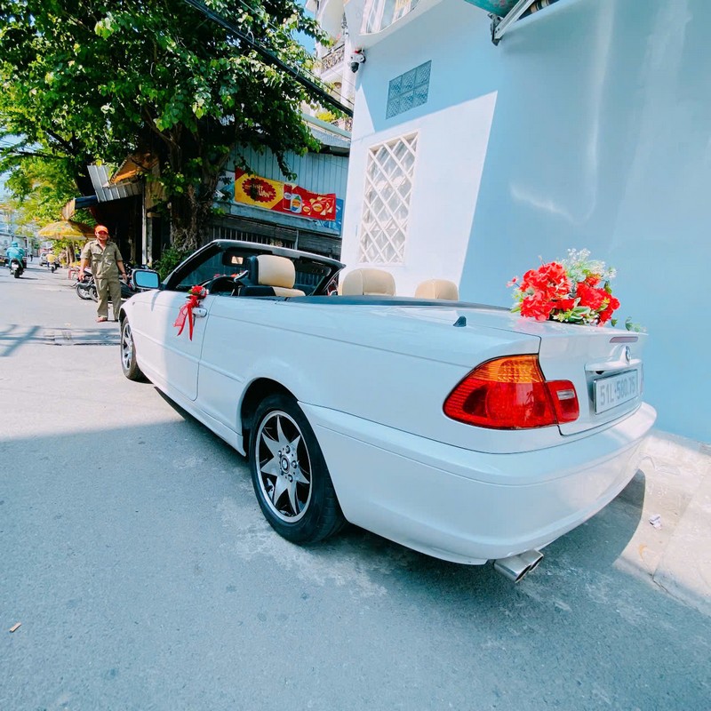 Bmw mui trần cưới 2025 12 bmw mui tran cuoi 4