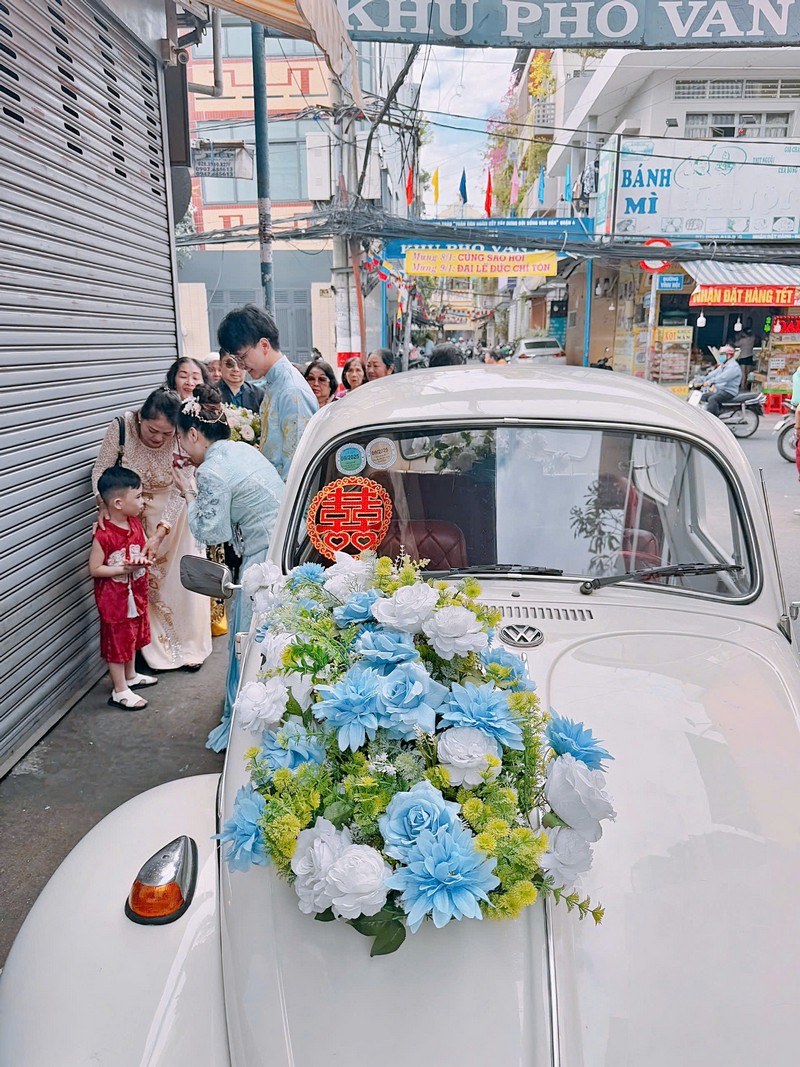 xe cuoi bo tong xanh 3