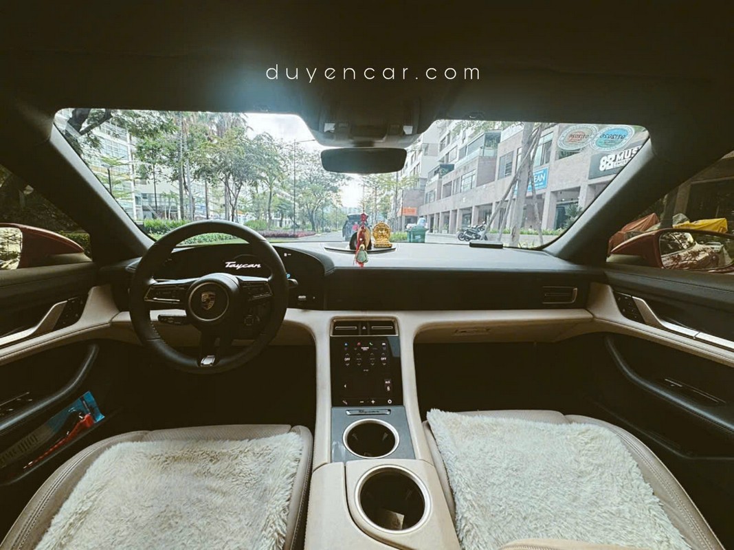 Dịch vụ thuê Porsche TayCan 2025 11 dich vu thue porsche taycan 2