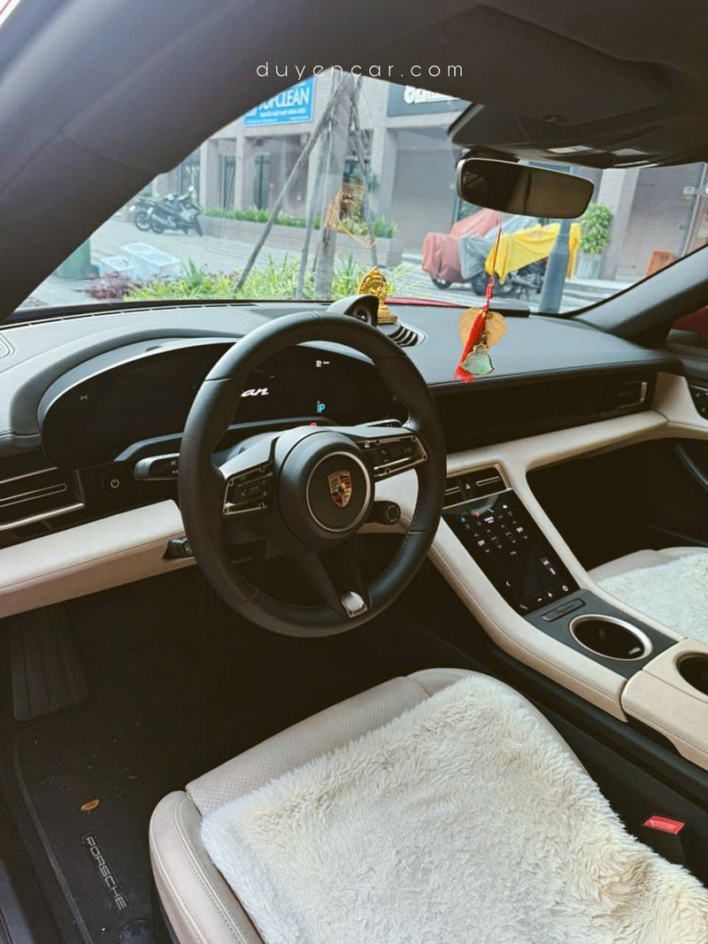 dich vu thue porsche taycan 3
