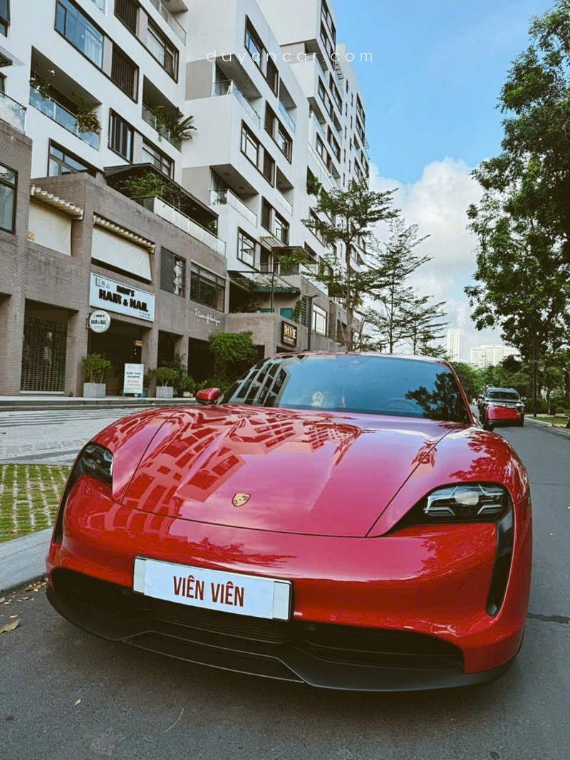 dich vu thue porsche taycan 6