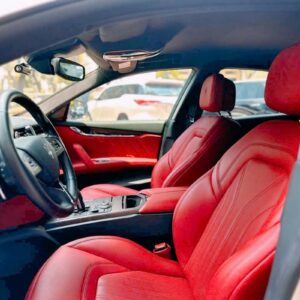 thue xe cuoi maserati cao cap 2025 5