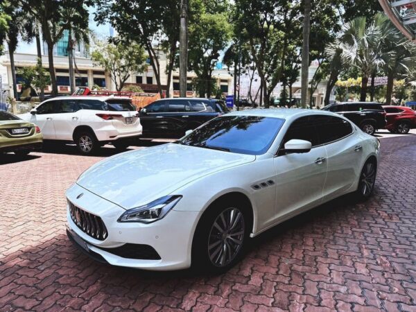thue xe cuoi maserati cao cap 2025 6