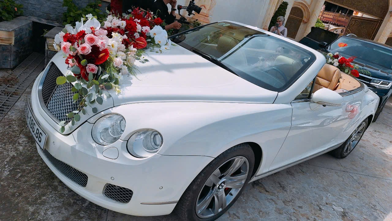 Thuê siêu xe bentley mui trần 2025 8 thue sieu xe bentley mui tran 1