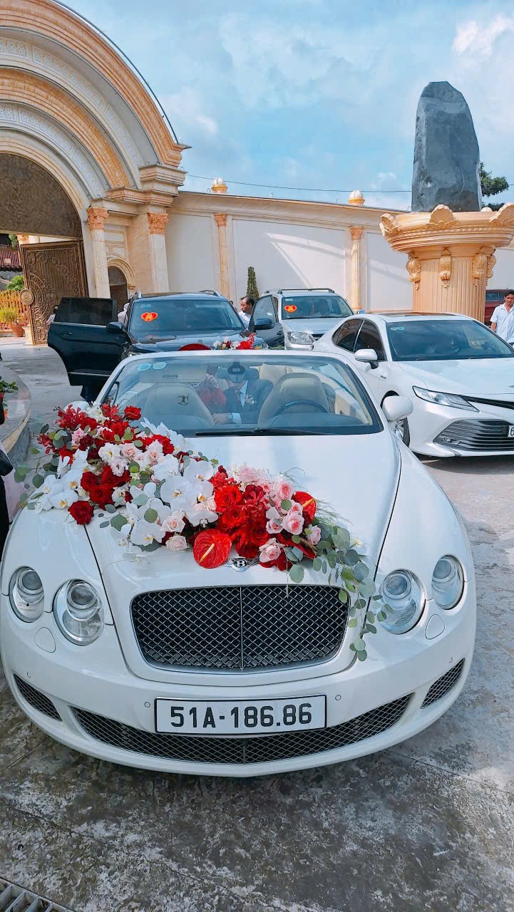 thue sieu xe bentley mui tran 2