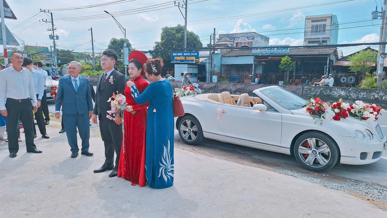 Thuê siêu xe bentley mui trần 2025 6 thue sieu xe bentley mui tran 3