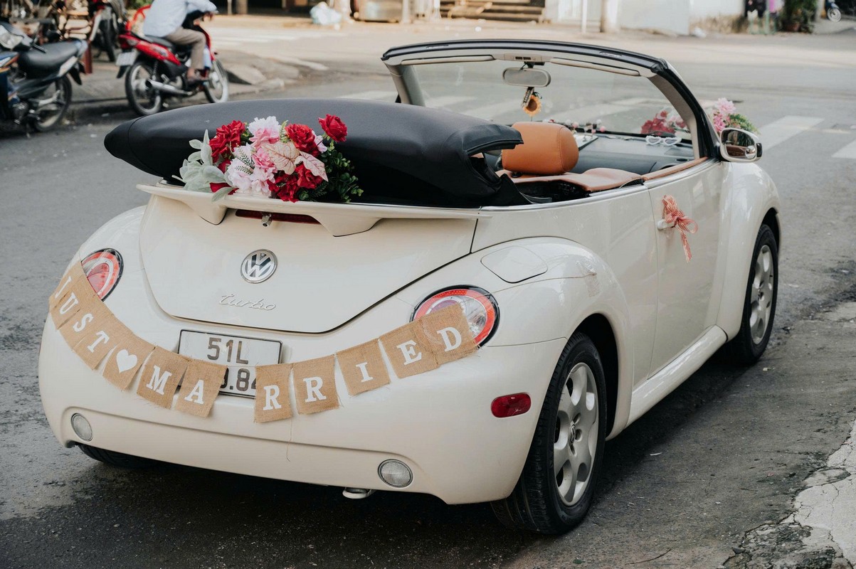 Thuê xe rước dâu beetle mui trần 2025 9 Thuê xe rước dâu beetle mui trần