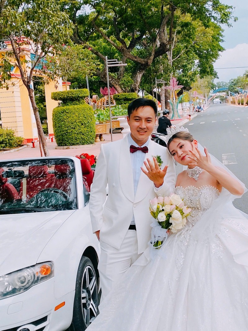 Xe Cưới Mui Trần Audi Long An 2025 11 xe cuoi mui tran audi long an 5