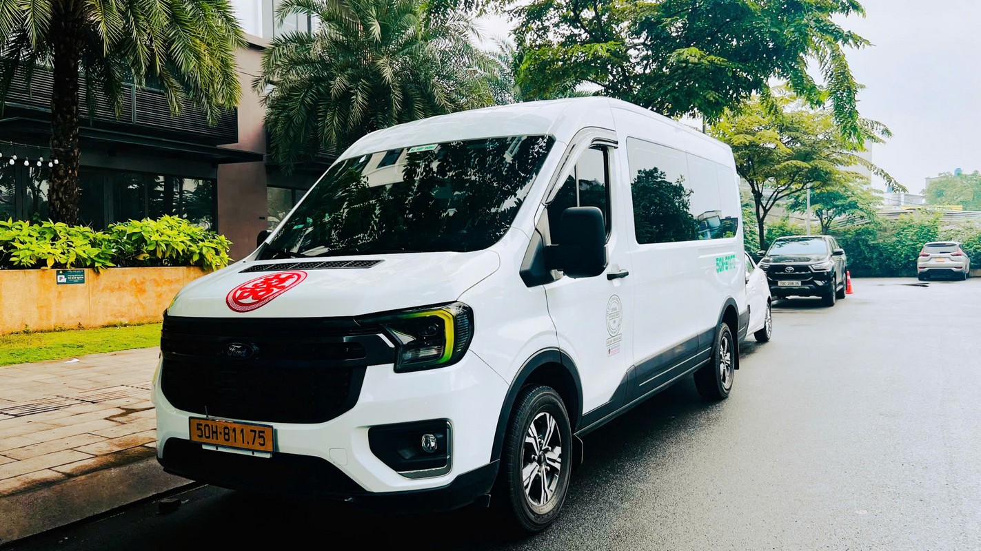 thue xe 16 cho mau trang ruoc dau 4