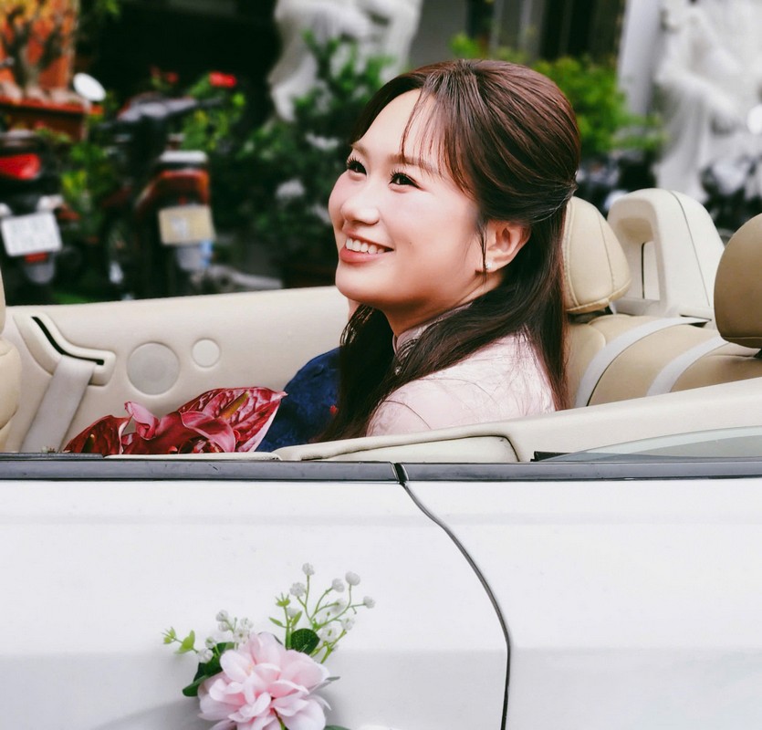 thue xe cuoi lexus mui tran q66