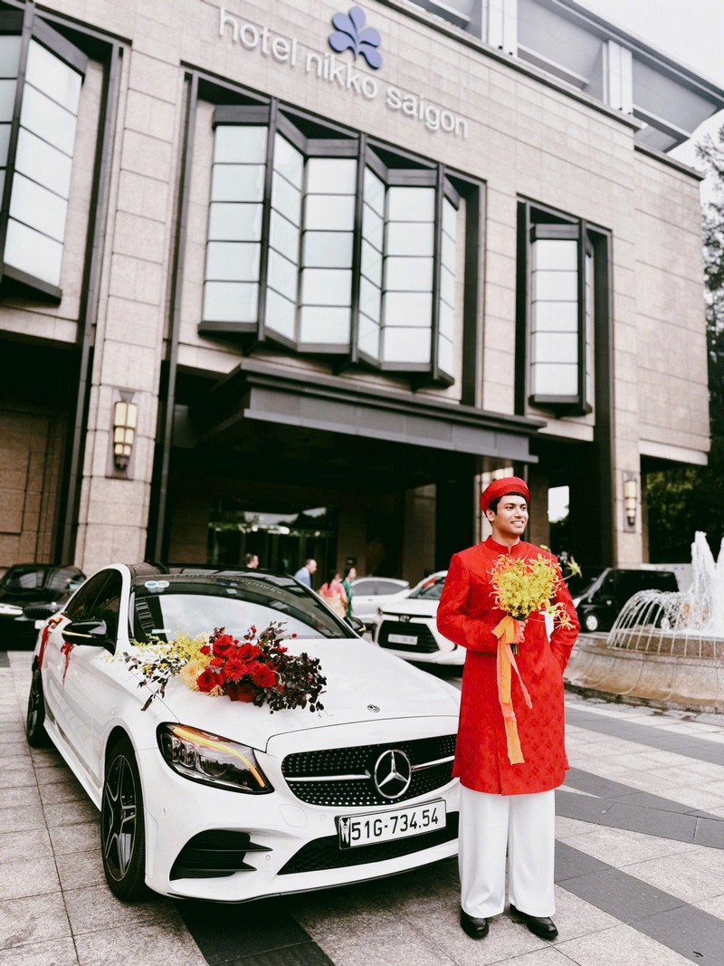 thue xe hoa mercedes c300 5 10 2511