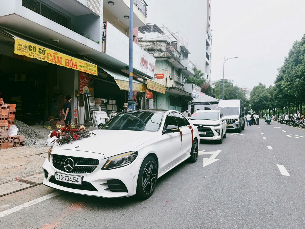 thue xe hoa mercedes c300 5 10 255