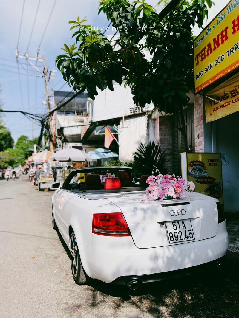 thue xe cuoi audi mui tran 8 11 2