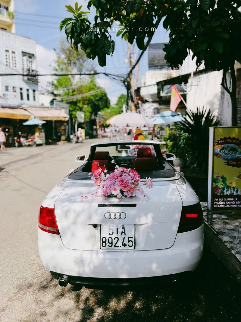thue xe cuoi audi mui tran 8 11 3