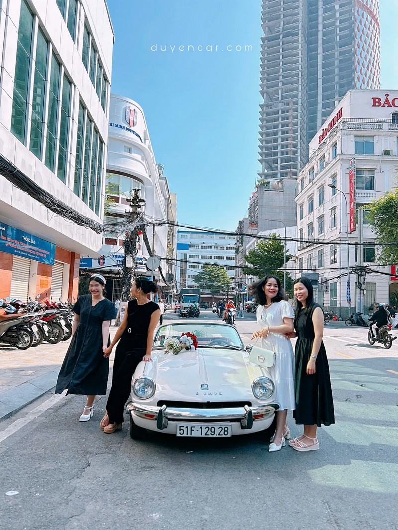 thue xe co triumph chup tphcm 1