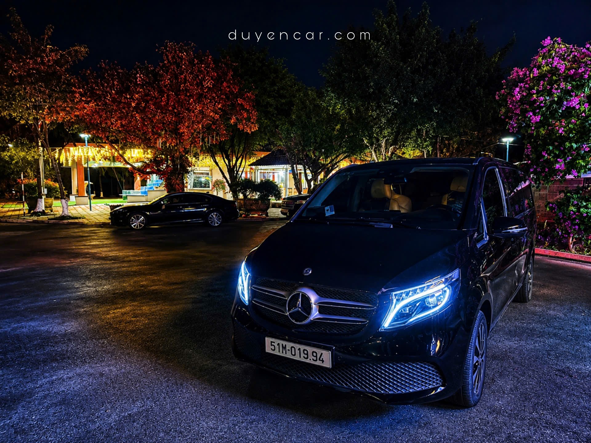 Thuê mercedes V250 đi cà mau cùng Duyencar 