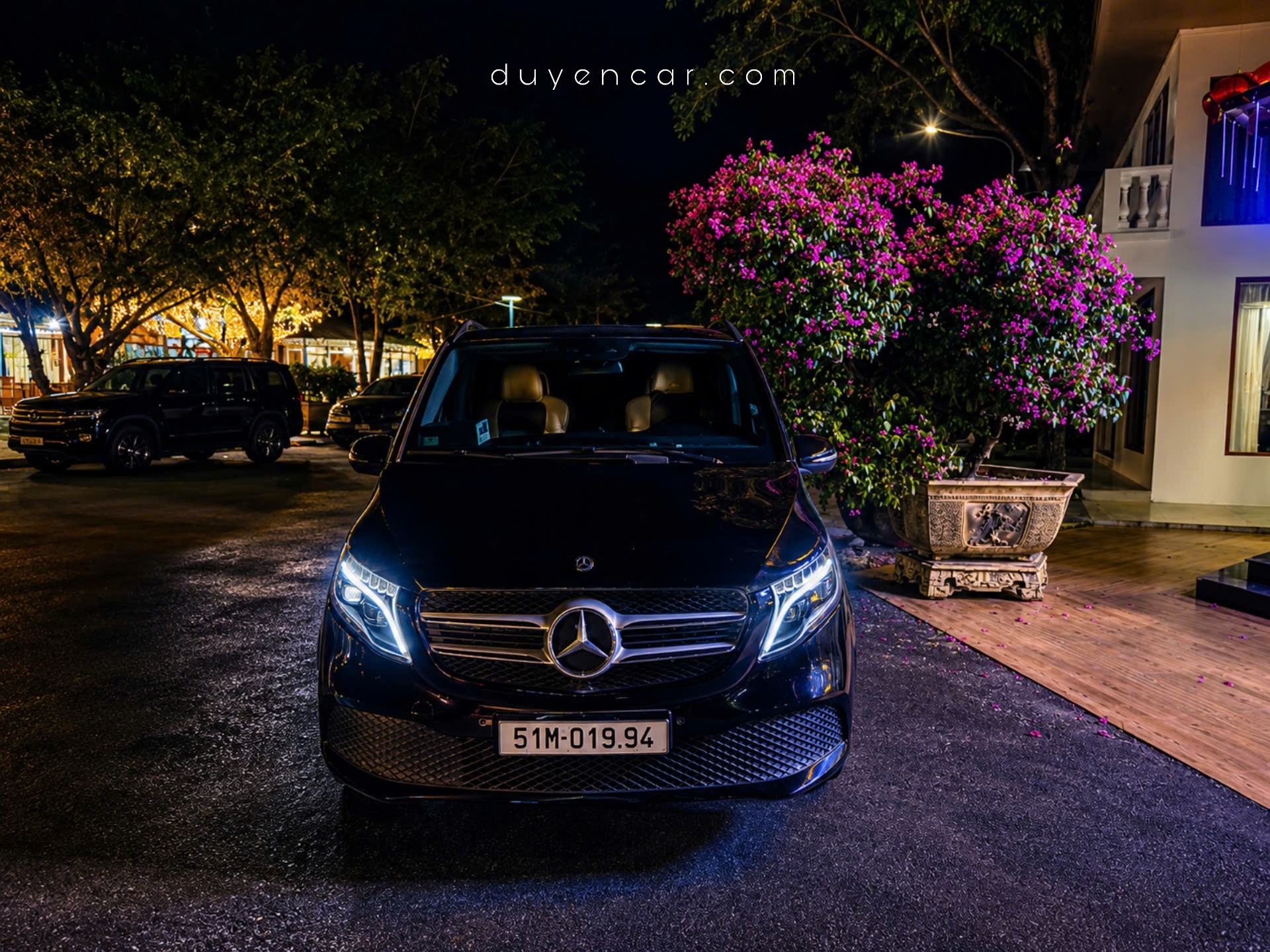 Thuê mercedes V250 đi cà mau cùng Duyencar 