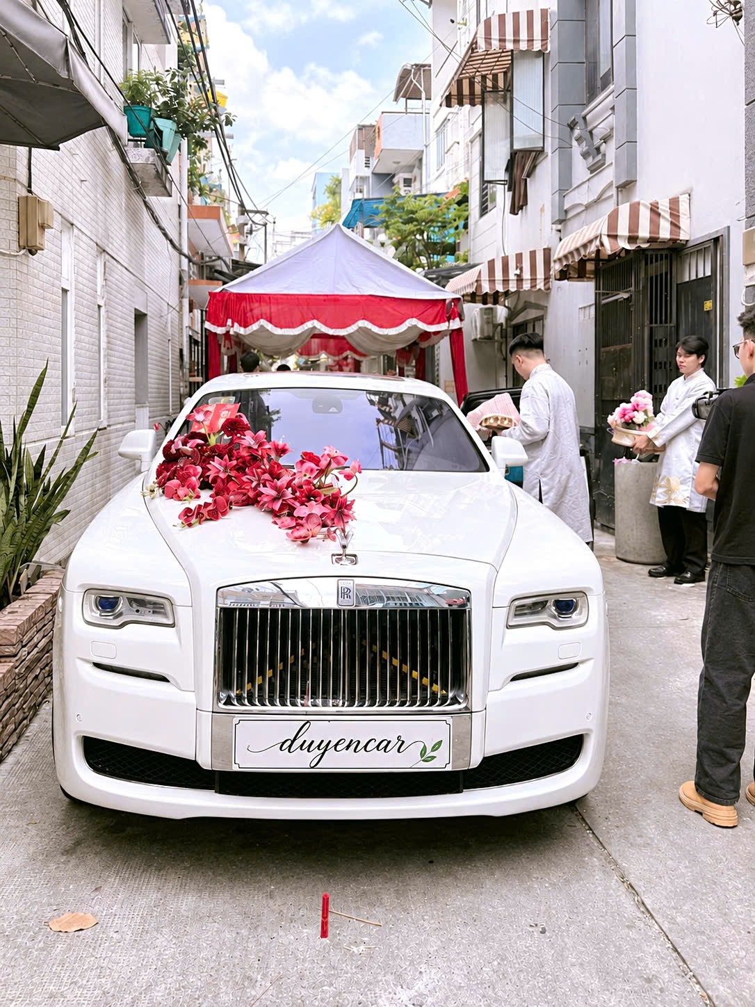 Thuê xe Rolls-Royce TPHCM