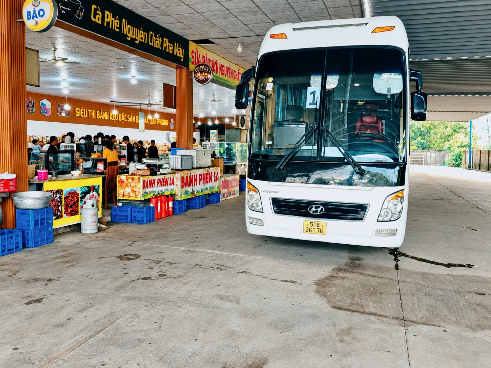 cho thuê xe Universe 45 chỗ TPHCM