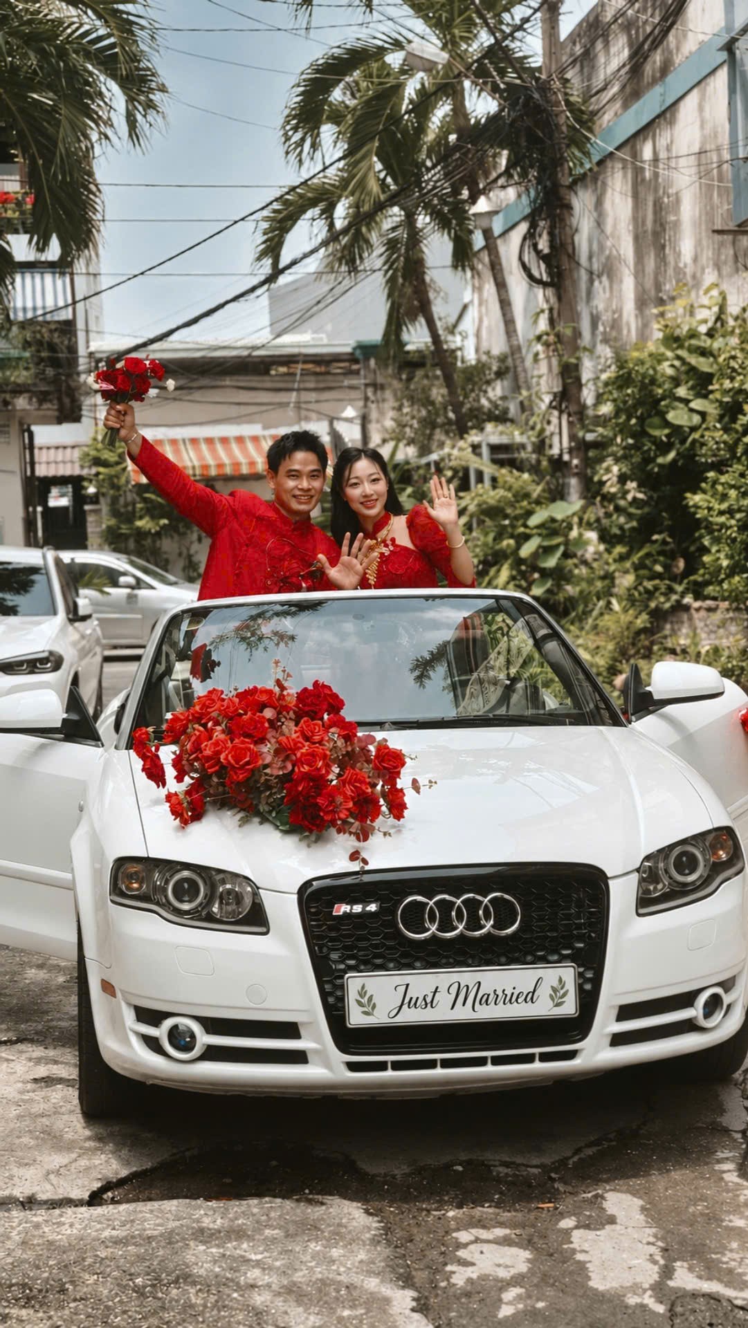 Thuê Xe Cưới Audi A4 Mui Trần TPHCM